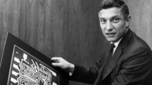 Robert Noyce with Motherboard 1959.png